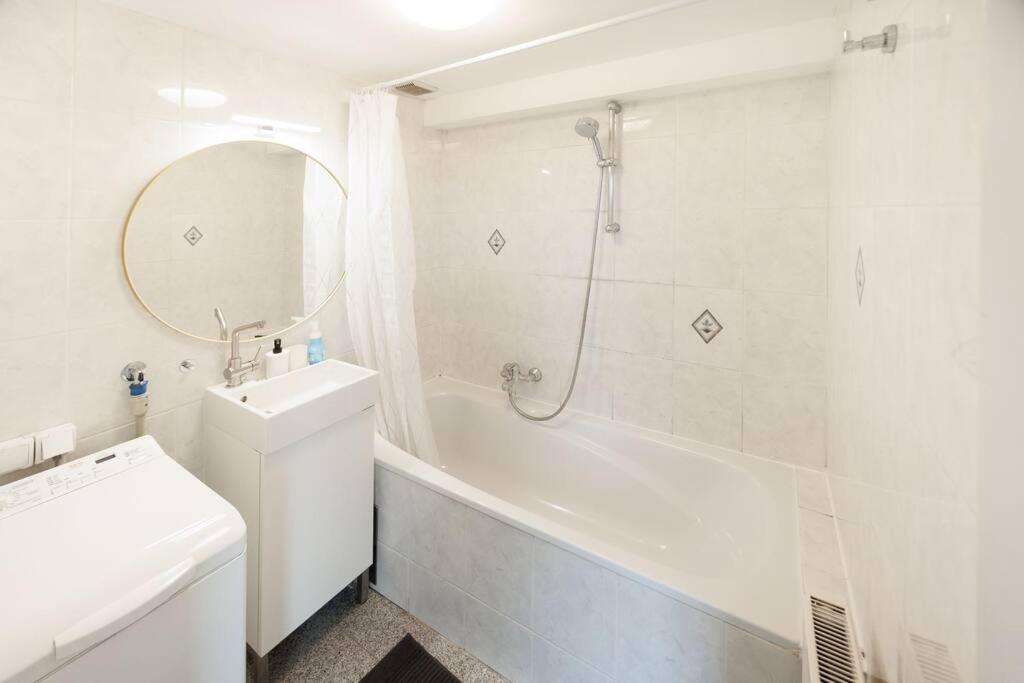 Scenic Rooftop Flat With Terrace فيينا المظهر الخارجي الصورة